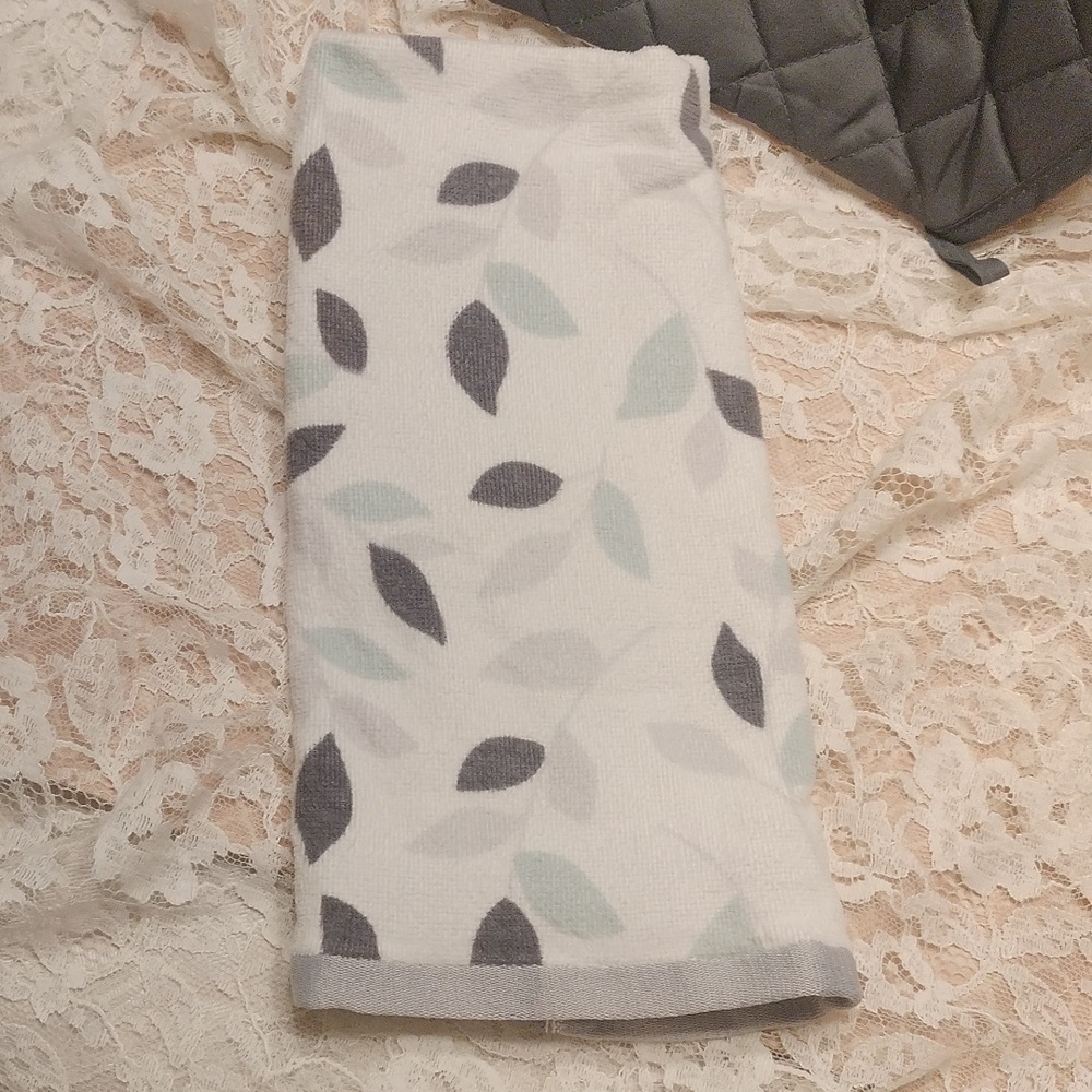 ⚜️ Oven Mitt and Towel Set - Picture 4 of 8